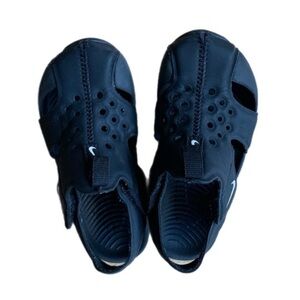 Black Nike Sunray Protect Sandals 8c